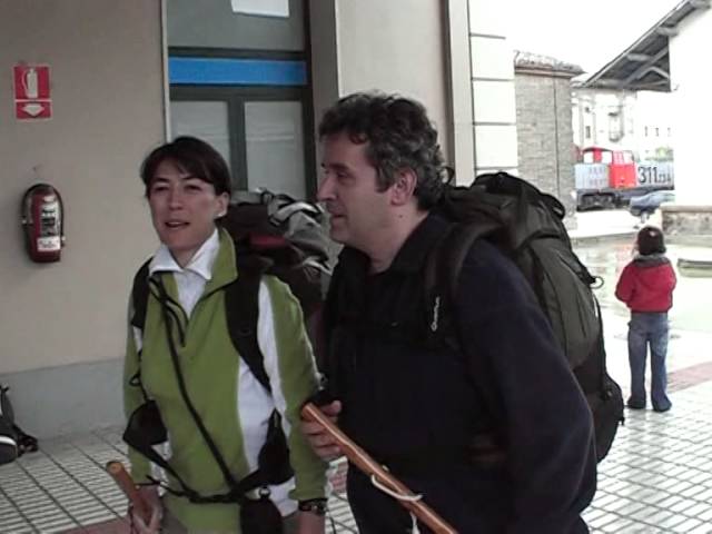 tren pamplona santiago de compostela